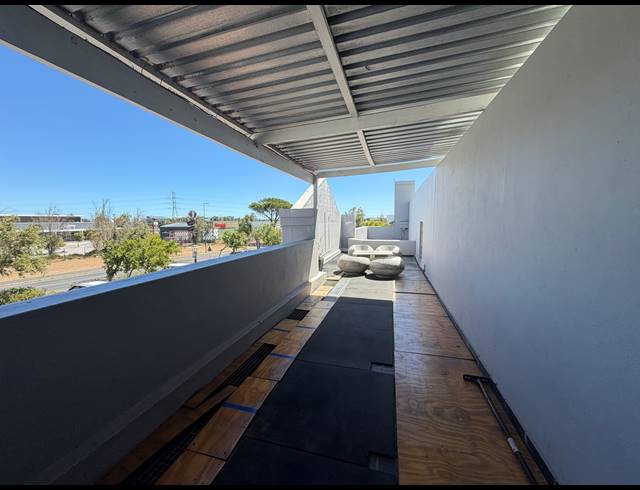367M² OFFICE TO LET IN SOMERSET WEST MALL TRIANGLE